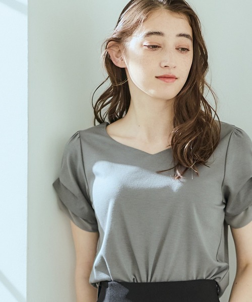 12Twelve Agenda(トゥエルブ アジェンダ)の「ハートネック異素材タックスリーブカットソープルオーバー(Tシャツ/カットソー・レディース・ネイビー/ブルー/グレー/サックスブルー/アイボリー・M)」の11枚目の写真