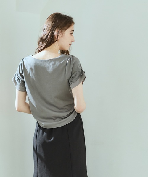 12Twelve Agenda(トゥエルブ アジェンダ)の「ハートネック異素材タックスリーブカットソープルオーバー(Tシャツ/カットソー・レディース・ネイビー/ブルー/グレー/サックスブルー/アイボリー・M)」の15枚目の写真