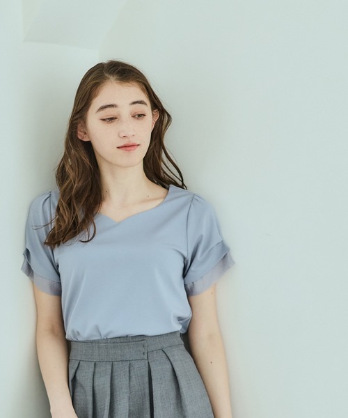 12Twelve Agenda(トゥエルブ アジェンダ)の「ハートネック異素材タックスリーブカットソープルオーバー(Tシャツ/カットソー・レディース・ネイビー/ブルー/グレー/サックスブルー/アイボリー・M)」の19枚目の写真