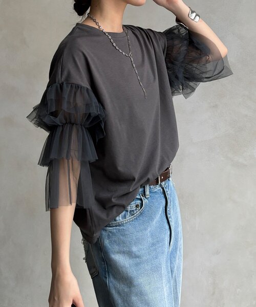 DouDou(ドゥドゥ)の「【WEB限定】チュールフリルスリーブTEE(Tシャツ/カットソー・レディース・チャコールグレー/オフホワイト/ブラック・FREE)」の14枚目の写真