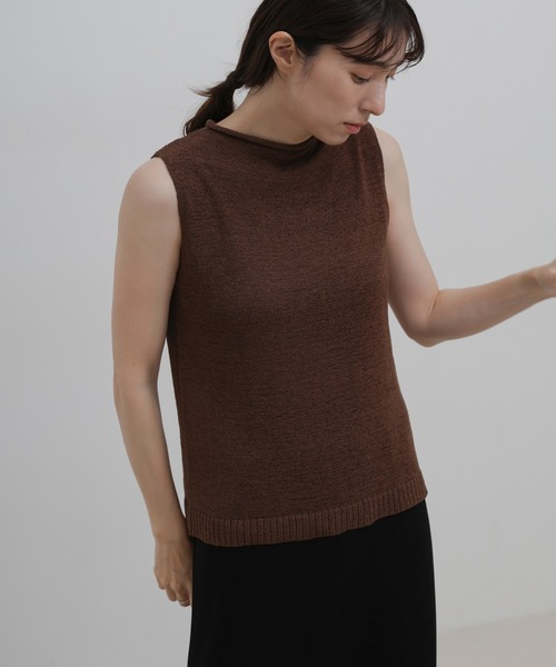 select MOCA(セレクトモカ)の「リネンライククルーネックノースリーブニット(ニット/セーター・レディース・ベージュ/ブラック/ブラウン・FREE)」の7枚目の写真