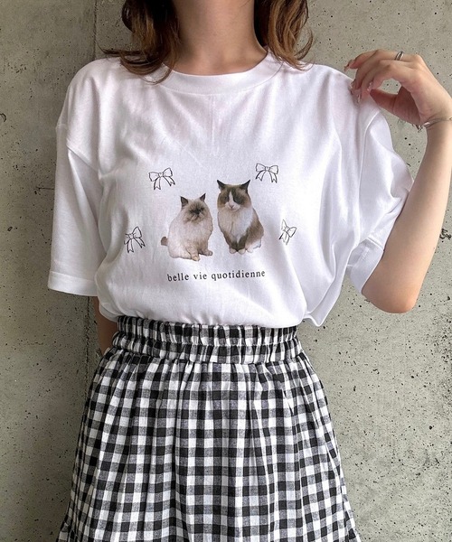 boemy(ボエミー)の「CAT×RIBBONデザイン半袖Tシャツ(Tシャツ/カットソー・レディース・ホワイト・LARGE/MEDIUM)」の4枚目の写真