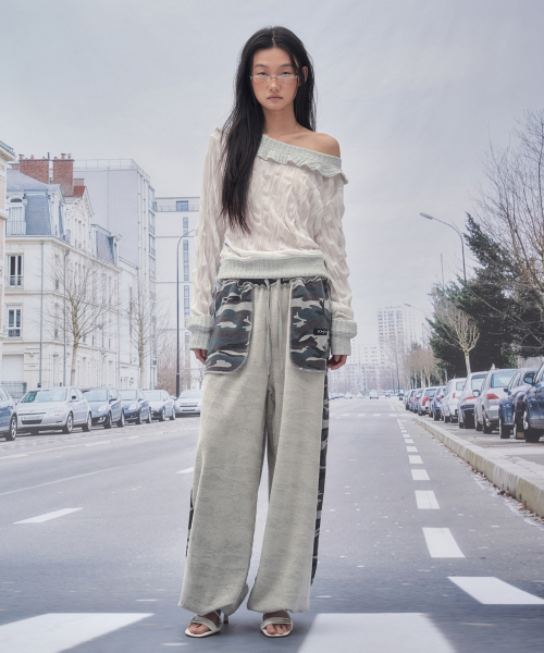 SOMSOC(ソムソック)の「AREN REVERSIBLE CAMO PANTS_M.GREY(スウェットパンツ・レディース・その他・FREE)」の2枚目の写真