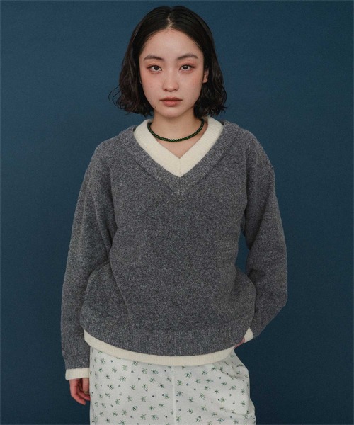 miette(ミエット)の「ダブルカラーVネックニットプルオーバー(ニット/セーター・レディース・ブラック/ライトグレー/チャコール・FREE)」の16枚目の写真