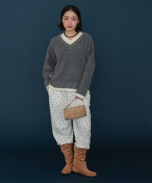 miette(ミエット)の「ダブルカラーVネックニットプルオーバー(ニット/セーター・レディース・ブラック/ライトグレー/チャコール・FREE)」の17枚目の写真