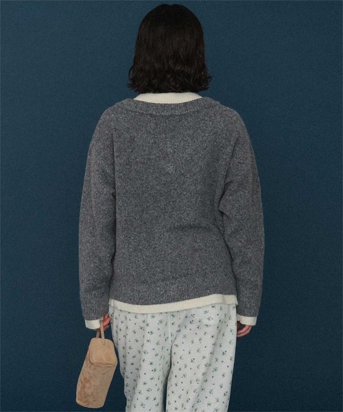 miette(ミエット)の「ダブルカラーVネックニットプルオーバー(ニット/セーター・レディース・ブラック/ライトグレー/チャコール・FREE)」の18枚目の写真