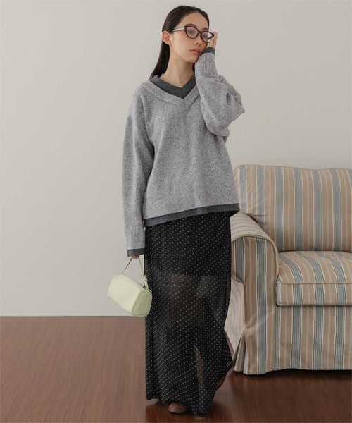 miette(ミエット)の「ダブルカラーVネックニットプルオーバー(ニット/セーター・レディース・ブラック/ライトグレー/チャコール・FREE)」の12枚目の写真