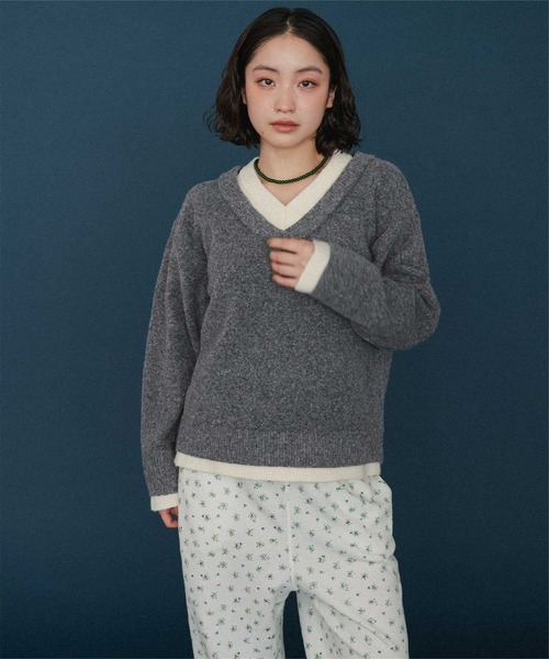 miette(ミエット)の「ダブルカラーVネックニットプルオーバー(ニット/セーター・レディース・ブラック/ライトグレー/チャコール・FREE)」の21枚目の写真