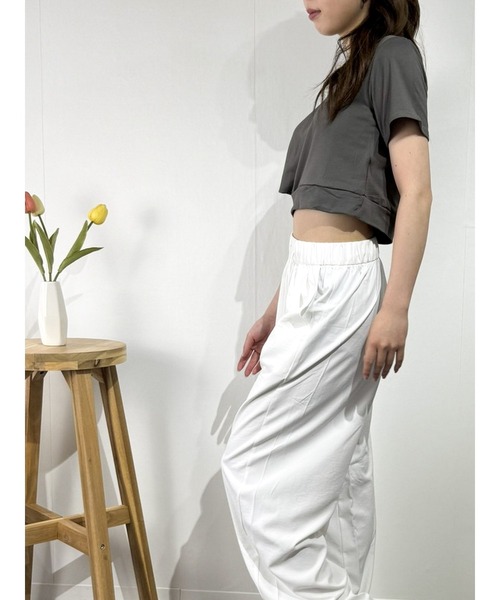 marcydorn(マーシードルン)の「クロップド丈アシンメトリーTシャツ(Tシャツ/カットソー・レディース・ホワイト/グレー・ONE SIZE)」の7枚目の写真