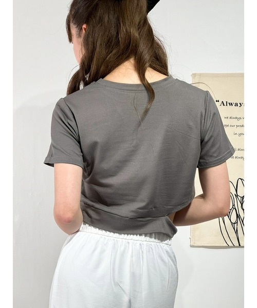 marcydorn(マーシードルン)の「クロップド丈アシンメトリーTシャツ(Tシャツ/カットソー・レディース・ホワイト/グレー・ONE SIZE)」の19枚目の写真