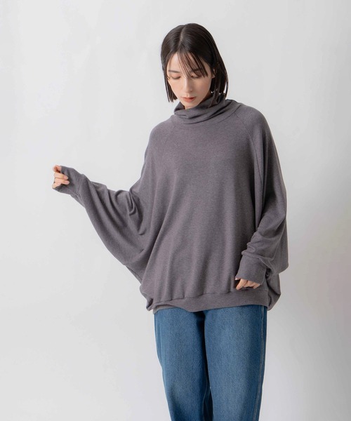 Kelen(ケレン)の「「KELEN / ケレン」ドルマンスリーブハイネックトップス(Tシャツ/カットソー・レディース・カーキ/ブラック/チャコールグレー/ライトベージュ・S/M)」の2枚目の写真