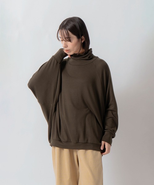 Kelen(ケレン)の「「KELEN / ケレン」ドルマンスリーブハイネックトップス(Tシャツ/カットソー・レディース・カーキ/ブラック/チャコールグレー/ライトベージュ・S/M)」の11枚目の写真
