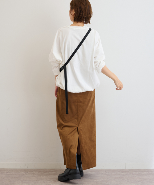 JOURNAL STANDARD relume（ジャーナルスタンダード　レリューム）の「《追加3》ギャザーヘムロングスリーブ（Tシャツ/カットソー・レディース・ネイビー/ナチュラル/ライトグレー/ホワイト/ブラック・FREE）」の6枚目の写真