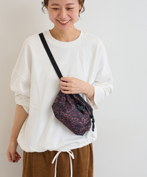 JOURNAL STANDARD relume（ジャーナルスタンダード　レリューム）の「《追加3》ギャザーヘムロングスリーブ（Tシャツ/カットソー・レディース・ネイビー/ナチュラル/ライトグレー/ホワイト/ブラック・FREE）」の7枚目の写真