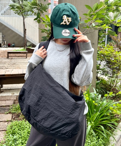 wears(ウェアーズ)の「【A4収納可・軽量】大容量ムーンショルダーバッグ(ショルダーバッグ・レディース・ブラック/ブラウン/カーキ/ベージュ・FREE)」の19枚目の写真