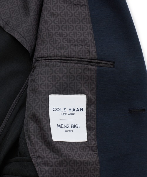 MEN'S BIGI(メンズビギ)の「《別注》COLE HAAN ウールブレンドシャイニーポンチセットアップジャケット(テーラードジャケット・メンズ・ブラウン/ネイビー/チャコールグレー・04/01/03/02)」の21枚目の写真