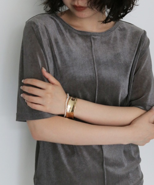 cheriella(シェリエラ)の「【cheriella】メタルワイドバングル METAL WIDE BANGLE(ブレスレット・レディース・ゴールド・FREE)」の7枚目の写真