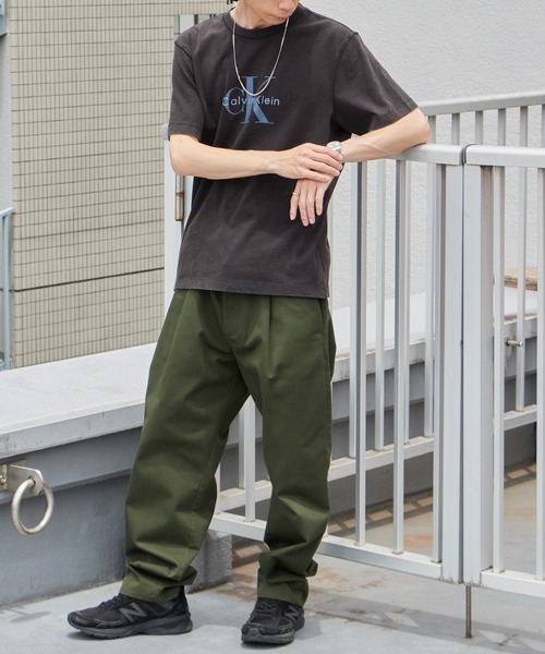 Calvin Klein（カルバン・クライン）の「Calvin Klein/カルバンクライン SS 20S ACID WASH MONOLOGO GRAPHIC TEE ショートスリーブ20SモノグラムTシャツ アシッドウォッシュ モノロゴ グラフィック Tシャツ 半袖 クルーネック フロント プリント メンズ レディース 2026年 夏 夏服（Tシャツ/カットソー・メンズ・ブラック/ブルー/ネイビー・S/M/L/XL）」の18枚目の写真