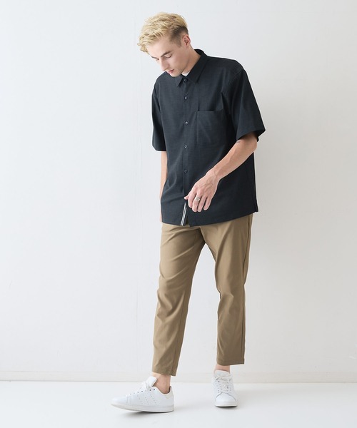 LB/S (エルビーエス)の「【NATURAL STORY/ナチュラルストーリー】【ドライな風合いと速乾性で快適な着心地】リネンタッチ半袖シャツ 快適素材 ドライタッチ 速乾 ナチュラル 柔らかい ユニセックス(シャツ/ブラウス・メンズ・グレー/チャコールグレー・MEDIUM/LARGE/X-LARGE)」の4枚目の写真