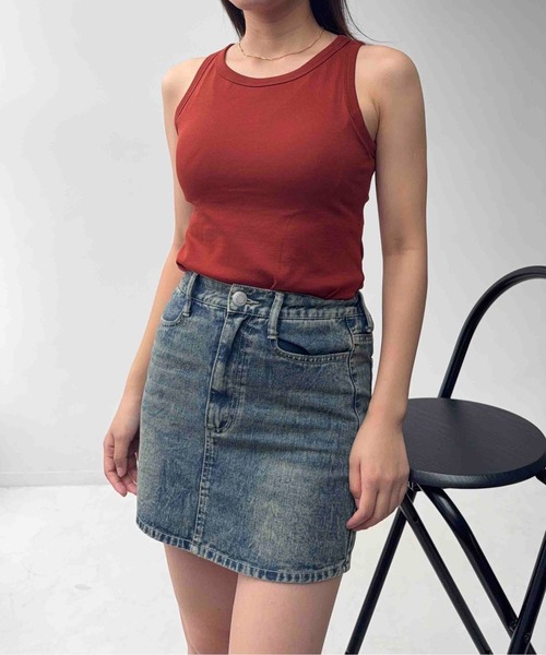 AS KNOW AS plus(アズノゥアズプラス)の「〇【接触冷感・UVカット・速乾・抗菌・UPF50+】カップ付きメリット機能付きタンクトップ(タンクトップ・レディース・チャコール/テラコッタ/キナリ/ブラック・FREE)」の13枚目の写真