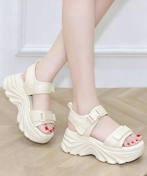 Miniministore（ミニミニストア）の「厚底スポーツサンダル 波形ソールスポサン（サンダル・レディース・アイボリー/ブラック・24.5cm/24.0cm/23.5cm/23.0cm/22.5cm）」の19枚目の写真