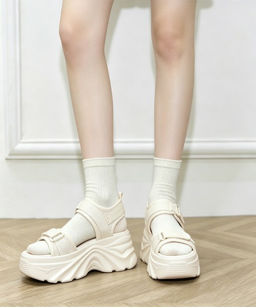 Miniministore（ミニミニストア）の「厚底スポーツサンダル 波形ソールスポサン（サンダル・レディース・アイボリー/ブラック・24.5cm/24.0cm/23.5cm/23.0cm/22.5cm）」の15枚目の写真