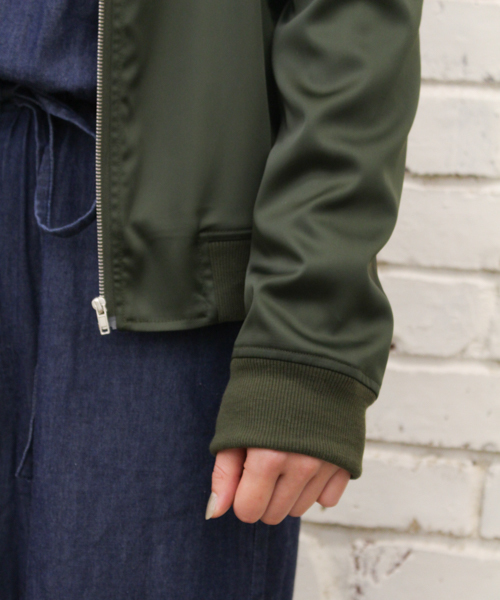 CIAOPANIC（チャオパニック）の「【Ciaopanic】サテンＺＩＰブルゾン（ブルゾン・レディース・ブラック/カーキ/ブルー・FREE）」の9枚目の写真