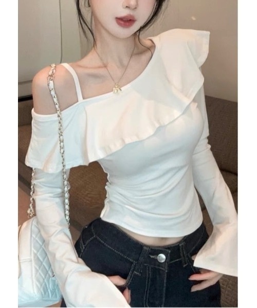 SALTMINT(ソルトミント)の「ワンオフショルトップス(Tシャツ/カットソー・レディース・ホワイト/ブラック・FREE)」の1枚目の写真