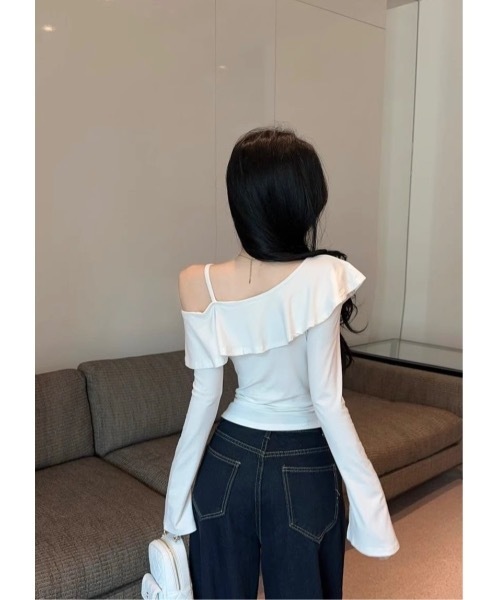 SALTMINT(ソルトミント)の「ワンオフショルトップス(Tシャツ/カットソー・レディース・ホワイト/ブラック・FREE)」の3枚目の写真