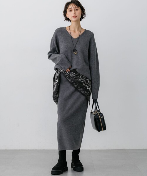 23区 L(ニジュウサンクオオキイサイズ)の「カシミヤブレンド Iライン ニットスカート(スカート・レディース・ワイン系/グレー系/ベージュ系・48/46/44)」の12枚目の写真