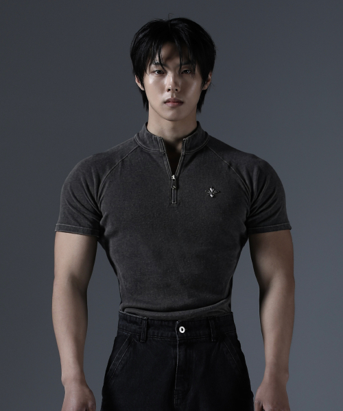 CARMID（カミド）の「アンティーク半ジップ半袖 [チャコール]（Tシャツ/カットソー・メンズ・その他・1/2/3）」の3枚目の写真
