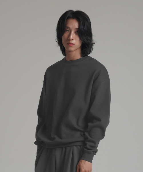 NOMING（ノミング）の「ルーズフィットクロップイージースウェット - チャコール（スウェット・メンズ・チャコール・SMALL/MEDIUM/LARGE/X-LARGE）」の2枚目の写真