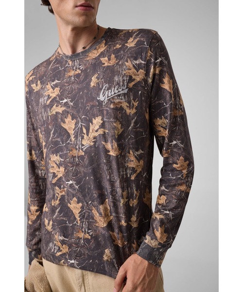 GUESS JEANS（ゲスジーンズ）の「GUESS JEANS Jean Co. LS Tee Tシャツ 長袖 ロンT（Tシャツ/カットソー・メンズ・グリーン系カモフラージュ・LARGE/MEDIUM/SMALL/XX-LARGE/X-LARGE）」の2枚目の写真