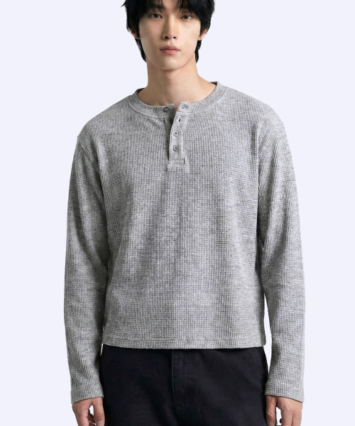 UNDEROFF(アンダーオフ)の「ワッフルクロップヘンリーネックTシャツブラック(Tシャツ/カットソー・メンズ・ブラック・MEDIUM/LARGE/X-LARGE)」の2枚目の写真