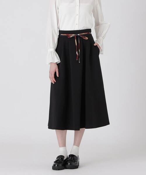 BLUE LABEL CRESTBRIDGE(ブルーレーベルクレストブリッジ)の「ダンボールフレアスカート(スカート・レディース・チャコールグレー/ブラック・36/38)」の2枚目の写真