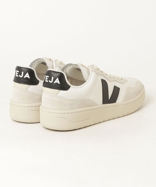VEJA(ヴェジャ)の「VEJA V-90 / ベジャ V-90(スニーカー・メンズ・ホワイト・26.0cm/27.0cm/28.0cm/28.5cm)」の2枚目の写真