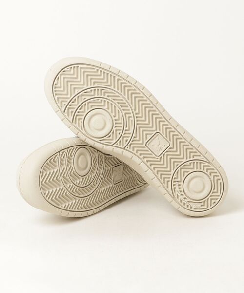 VEJA(ヴェジャ)の「VEJA V-90 / ベジャ V-90(スニーカー・メンズ・ホワイト・26.0cm/27.0cm/28.0cm/28.5cm)」の3枚目の写真