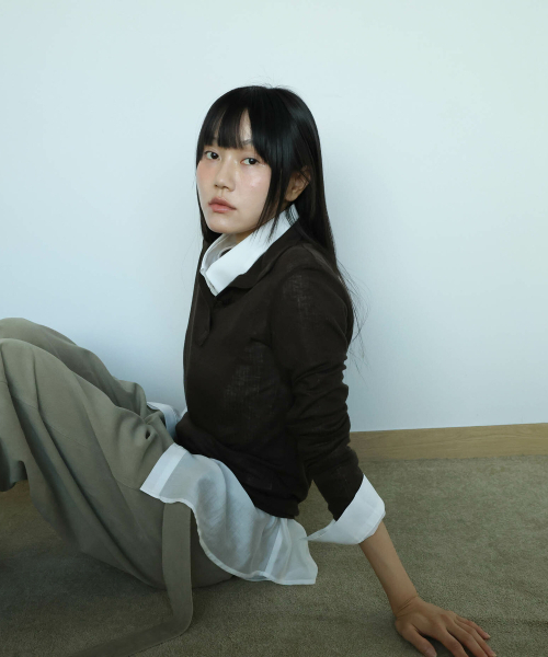 LYNTE(リンテ)の「ボタンハイネックトップス(ブラウン)(ポロシャツ・レディース・その他・FREE)」の4枚目の写真