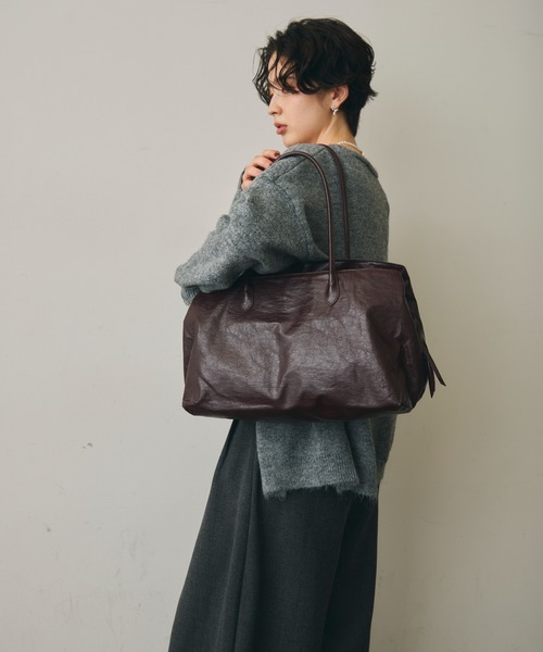 Trish(トリッシュ)の「レザーライクビッグボストンBag(ボストンバッグ・レディース・ブラック/ボルドー・FREE)」の17枚目の写真