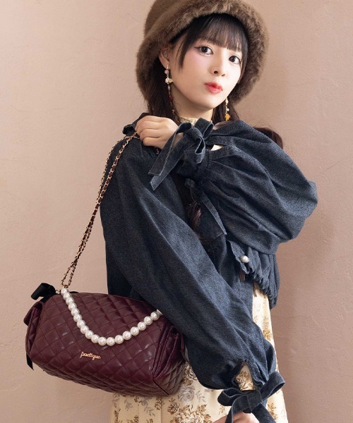 axes femme POETIQUE(アクシーズファムポエティック)の「キルティングチェーンバッグ(ボストンバッグ・レディース・ブラウン/ワイン・FREE)」の2枚目の写真