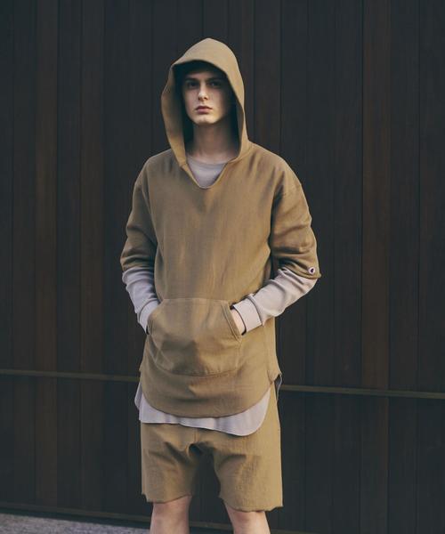 Champion（チャンピオン）の「＜Champion×monkey time＞∴ R/W HOOD 6SL/パーカー（パーカー・メンズ・ダークグレー/ベージュ・X-LARGE/MEDIUM/SMALL/LARGE）」の2枚目の写真