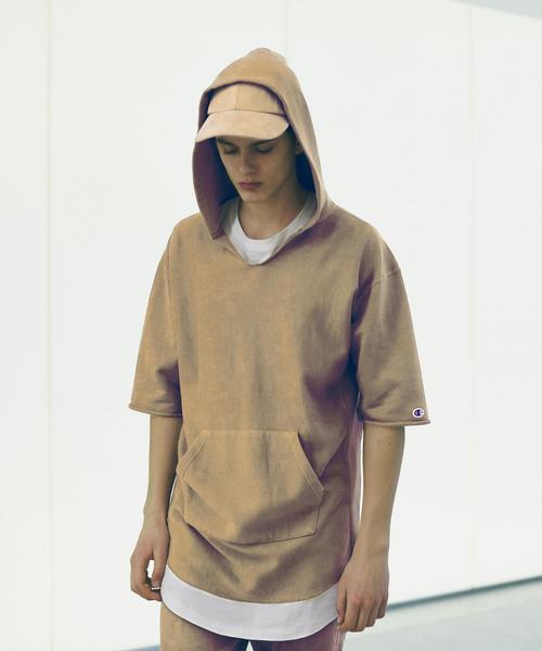 Champion（チャンピオン）の「＜Champion×monkey time＞∴ R/W HOOD 6SL/パーカー（パーカー・メンズ・ダークグレー/ベージュ・X-LARGE/MEDIUM/SMALL/LARGE）」の3枚目の写真