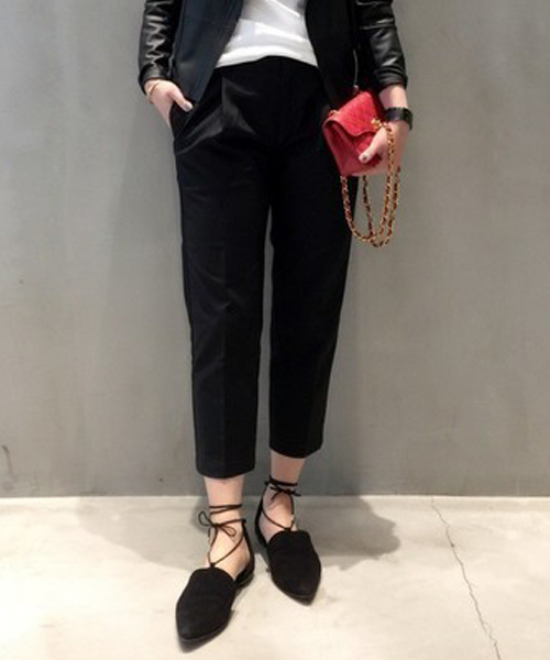 SOLIDO(ソリード)の「SOLIDO(ソリード)クロップドテーパードパンツ(その他パンツ・レディース・ブラック・2/1/3)」の1枚目の写真