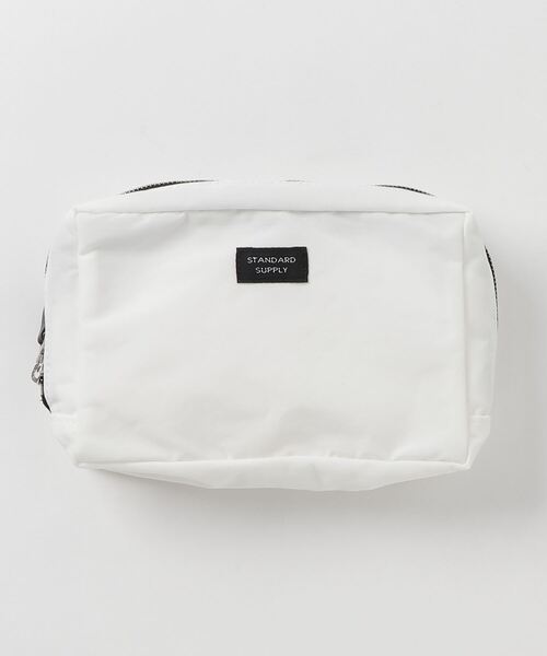 STANDARD SUPPLY（スタンダードサプライ）の「スタンダードサプライ / SIMPLICITY シンプリシティ / SQUARE POUCH L スクエアポーチL（ポーチ・レディース・ホワイト/ブラック/ベージュ/グレー/イエロー/ダークネイビー/ダークパープル/グリーン/チャコールグレー/モカ/ブルー/サファリグリーン/レンガ/マスタード/レッド/グリーン系その他/コーラルピンク/ストーン/サンドベージュ/オレンジ/ライトグレー系/ダークブラウン/キナリ/コバルトブルー/アイボリー/ケリーグリーン・FREE）」の2枚目の写真