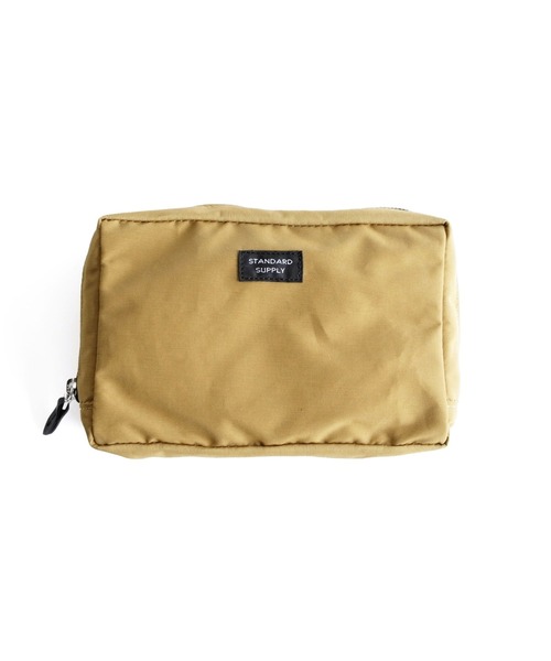 STANDARD SUPPLY（スタンダードサプライ）の「スタンダードサプライ / SIMPLICITY シンプリシティ / SQUARE POUCH L スクエアポーチL（ポーチ・レディース・ホワイト/ブラック/ベージュ/グレー/イエロー/ダークネイビー/ダークパープル/グリーン/チャコールグレー/モカ/ブルー/サファリグリーン/レンガ/マスタード/レッド/グリーン系その他/コーラルピンク/ストーン/サンドベージュ/オレンジ/ライトグレー系/ダークブラウン/キナリ/コバルトブルー/アイボリー/ケリーグリーン・FREE）」の10枚目の写真