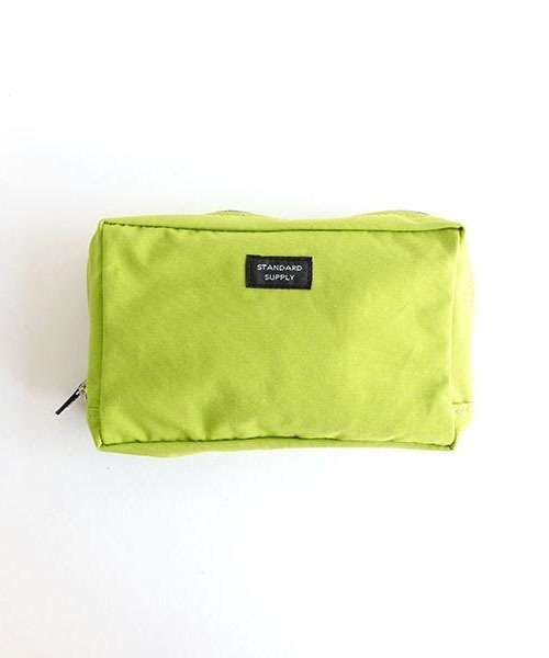STANDARD SUPPLY（スタンダードサプライ）の「スタンダードサプライ / SIMPLICITY シンプリシティ / SQUARE POUCH L スクエアポーチL（ポーチ・レディース・ホワイト/ブラック/ベージュ/グレー/イエロー/ダークネイビー/ダークパープル/グリーン/チャコールグレー/モカ/ブルー/サファリグリーン/レンガ/マスタード/レッド/グリーン系その他/コーラルピンク/ストーン/サンドベージュ/オレンジ/ライトグレー系/ダークブラウン/キナリ/コバルトブルー/アイボリー/ケリーグリーン・FREE）」の14枚目の写真