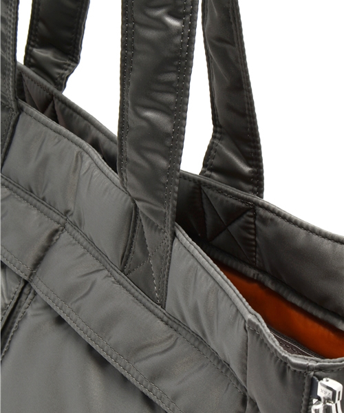 PORTER（ポーター）の「PORTER TANKER 2WAY TOTE BAG <B印 YOSHIDA SELECT>（トートバッグ・メンズ・ブラック系その他・ONE SIZE）」の6枚目の写真