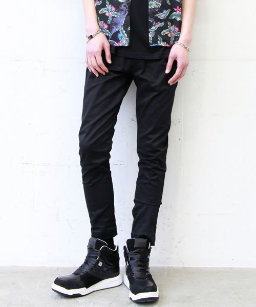 MIDWEST（ミッドウエスト）の「DIET BUTCHER SLIM SKIN ２タックチノパンツ（スラックス・メンズ・ブラック/ネイビー・2/1/3）」の2枚目の写真