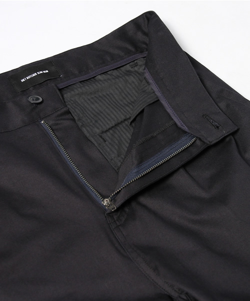 MIDWEST（ミッドウエスト）の「DIET BUTCHER SLIM SKIN ２タックチノパンツ（スラックス・メンズ・ブラック/ネイビー・2/1/3）」の4枚目の写真