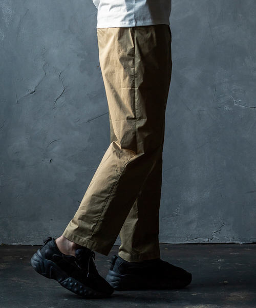 1PIU1UGUALE3 RELAX (ウノピゥウノウグァーレトレ リラックス)の「1PIU1UGUALE3 RELAX(ウノピゥウノウグァーレトレ)リラックスワイドパンツ(その他パンツ・メンズ・ブラック/グレー/ベージュ・SMALL/MEDIUM/LARGE)」の4枚目の写真